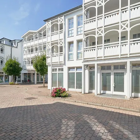 Apartment 408, Seepark *